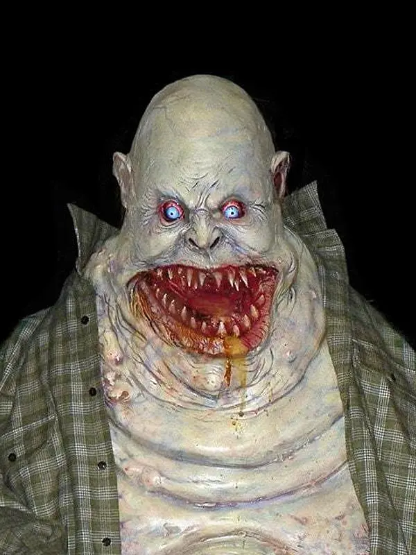 The Horror Dome "The Infected Zombie" HD Studios Pro Costume 4 The Horror Dome "The Infected Zombie" HD Studios Pro Costume - Image 2